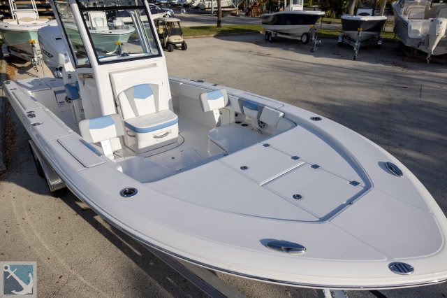 New 2024 Robalo 266 Cayman for sale